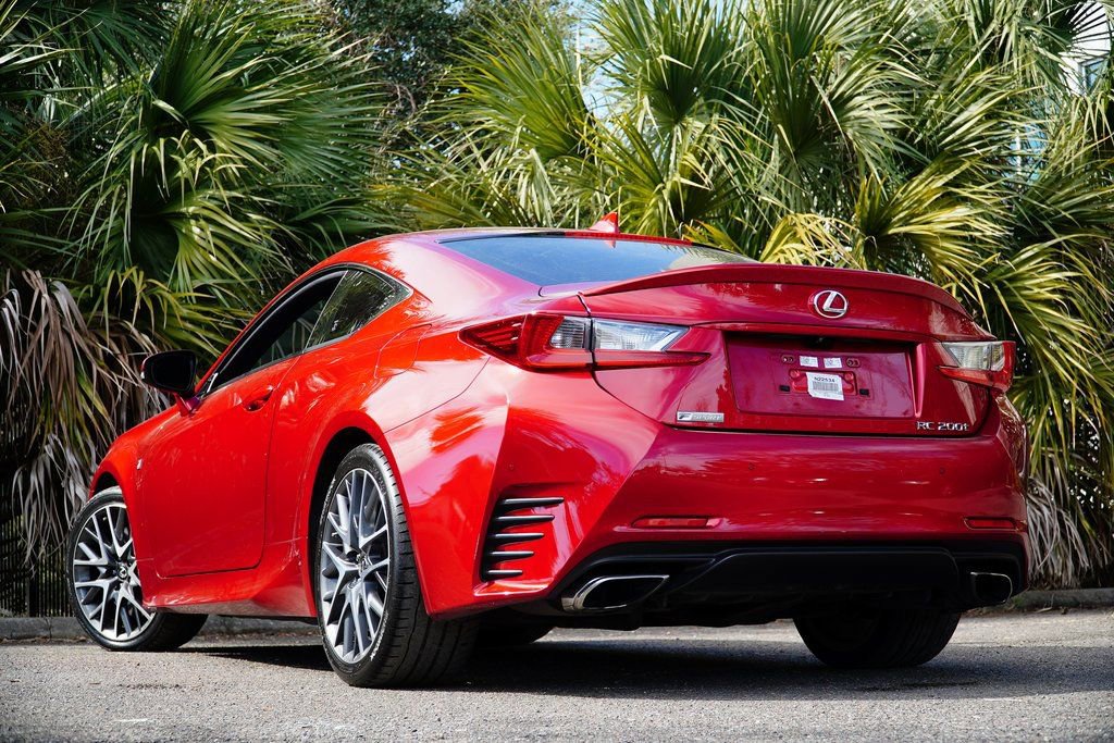 Used 2017 Lexus RC 200t image 4