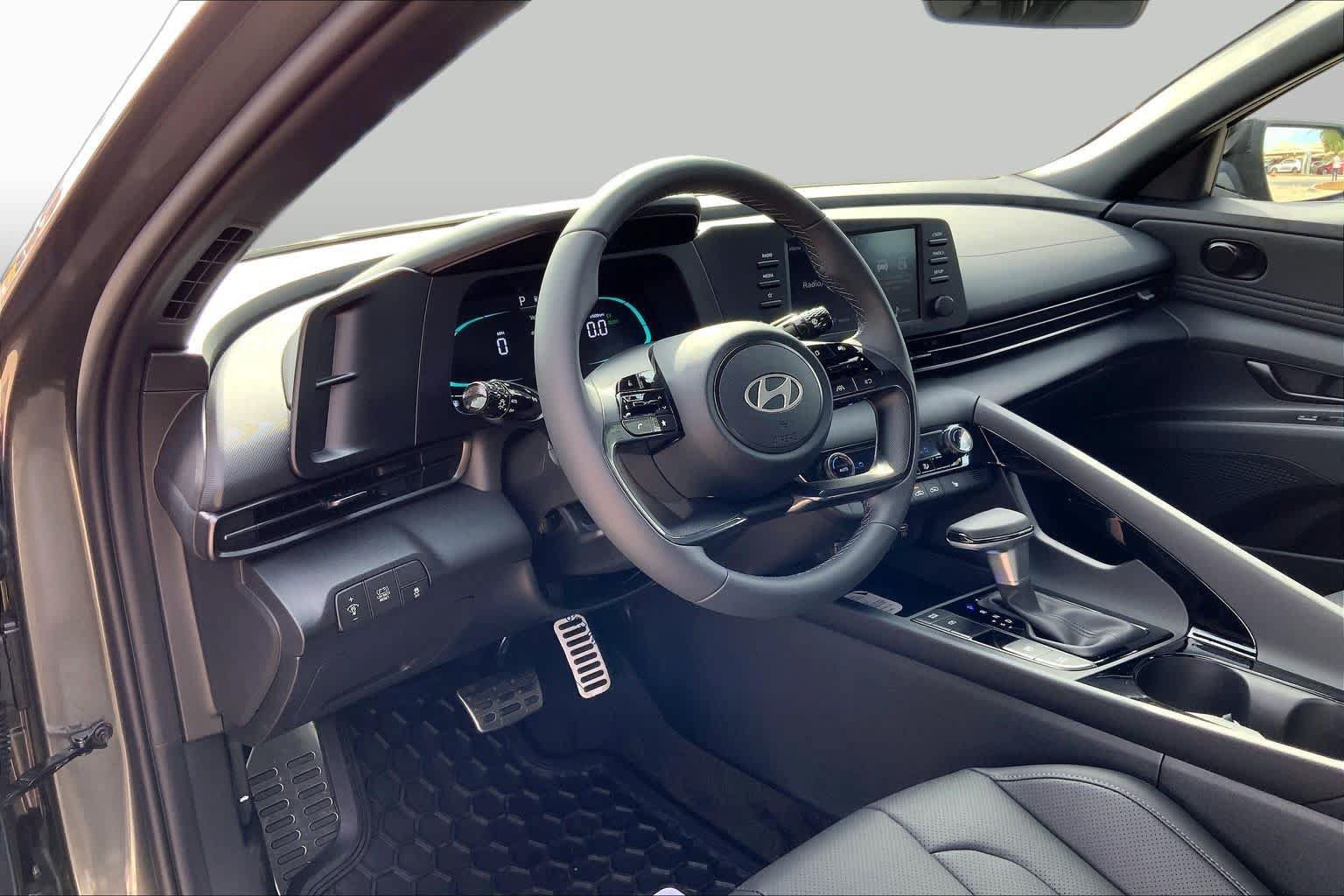 New 2026 Hyundai Elantra Hybrid FWD image 9