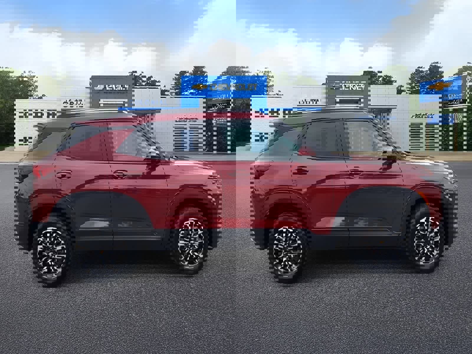 Used 2024 Chevrolet TrailBlazer LT w/ LT Cold Weather Package image 3