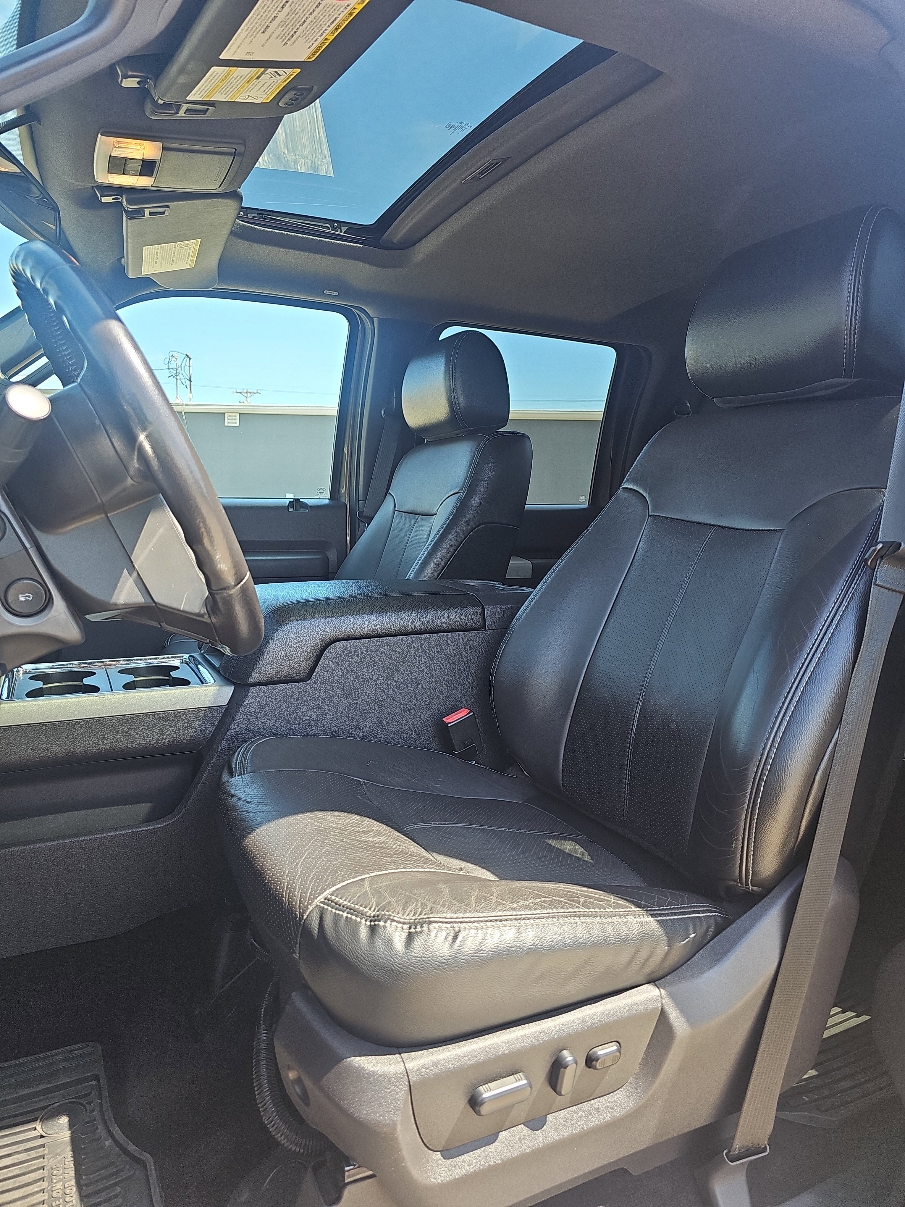 Used 2015 Ford F250 Lariat w/ Lariat Ultimate Package image 22