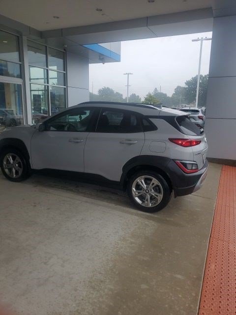 Used 2022 Hyundai Kona SEL w/ Convenience Package AWD/4WD image 3