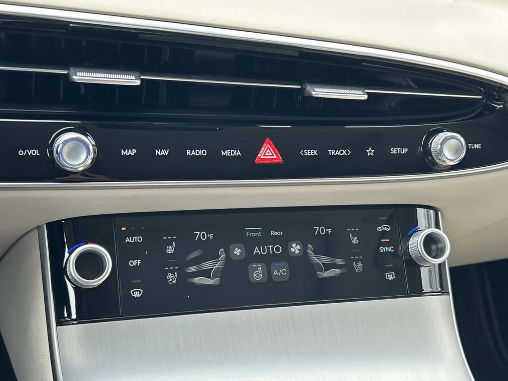 New 2026 Genesis GV70 2.5T Advanced image 36