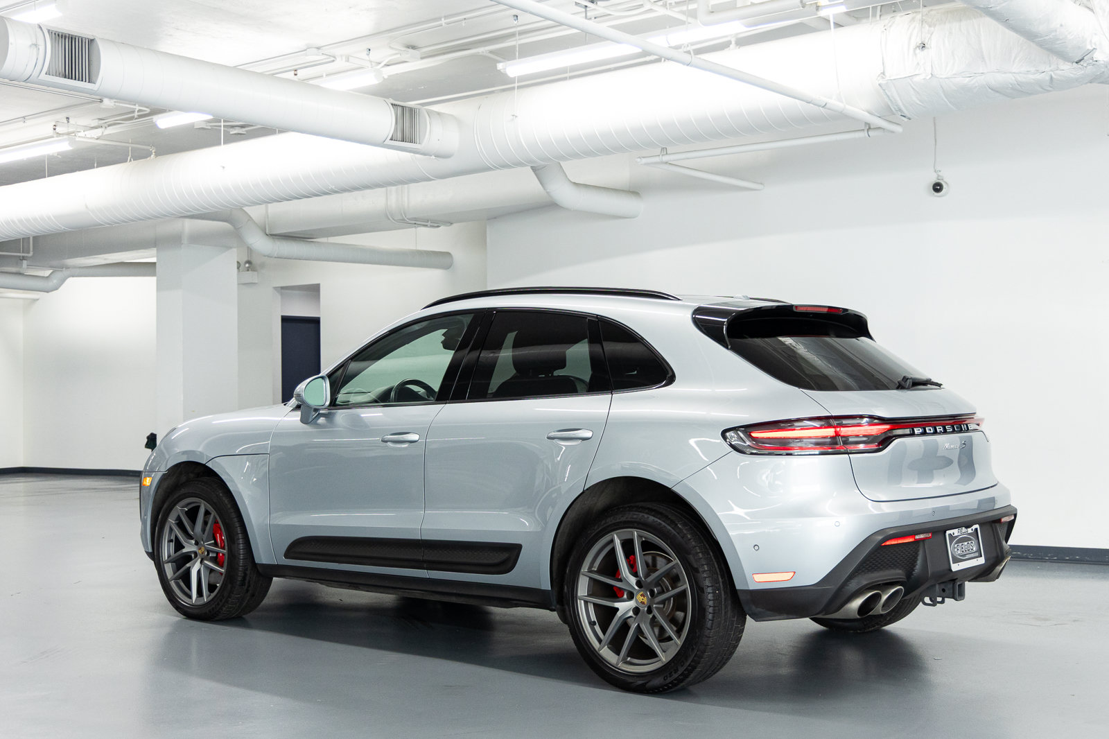 Used 2022 Porsche Macan S w/ Premium Package Plus AWD/4WD image 4