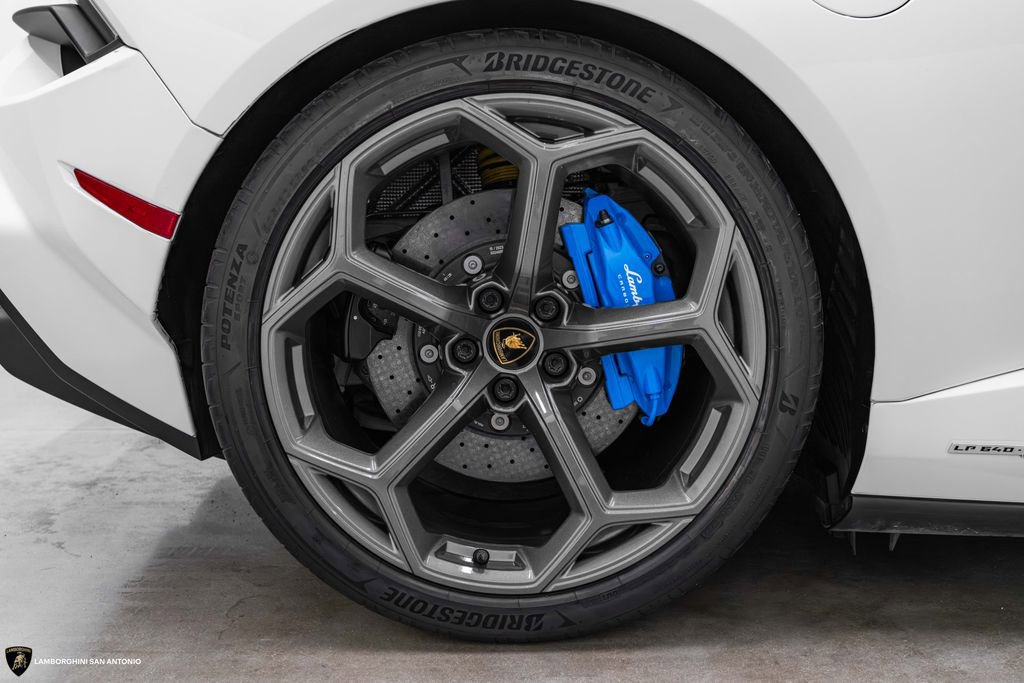 Used 2023 Lamborghini Huracan Tecnica image 10