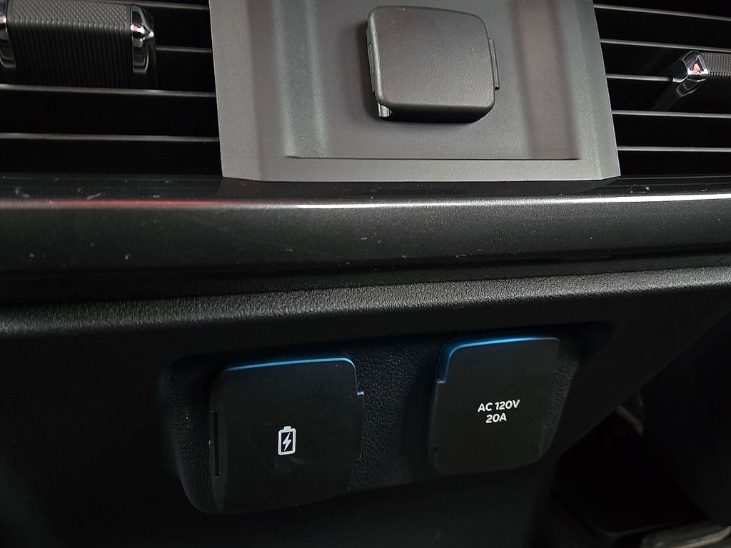 Used 2022 Ford F150 XLT w/ Equipment Group 302A High image 9