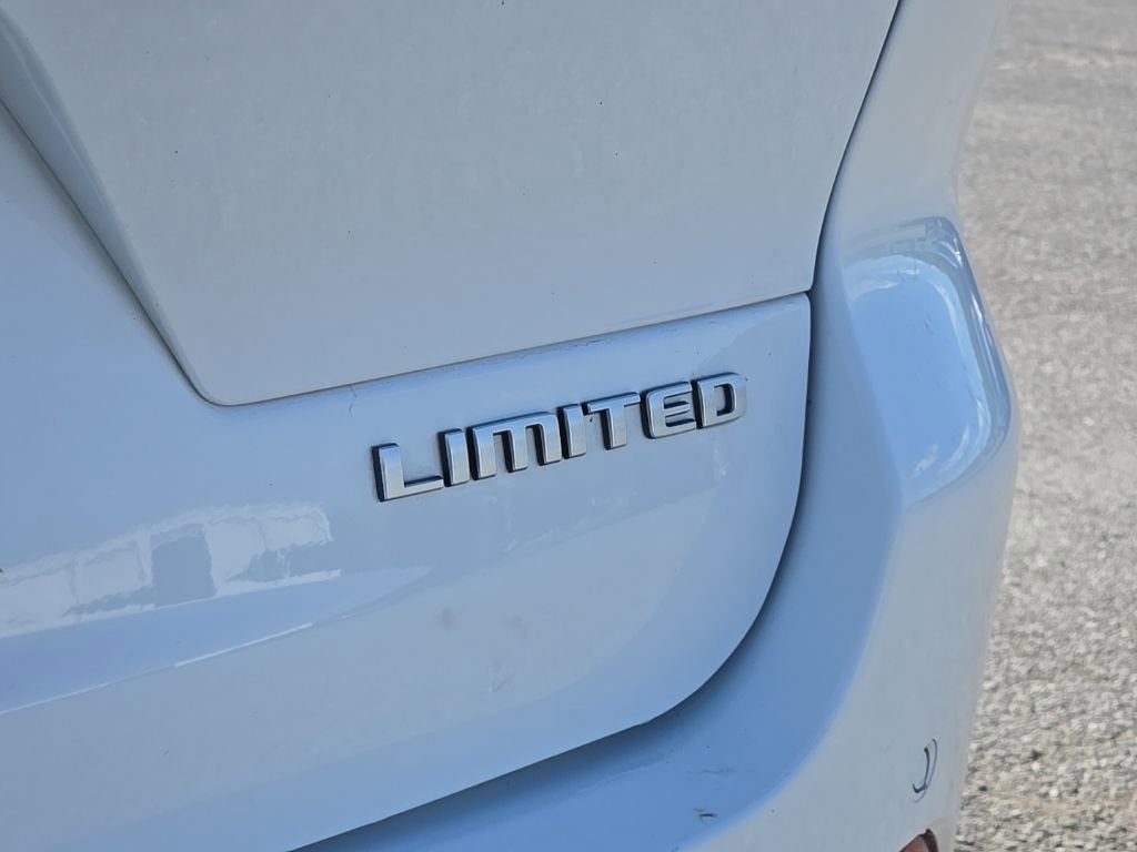 Used 2024 Jeep Grand Cherokee L Limited w/ Luxury Tech Group II AWD/4WD image 12