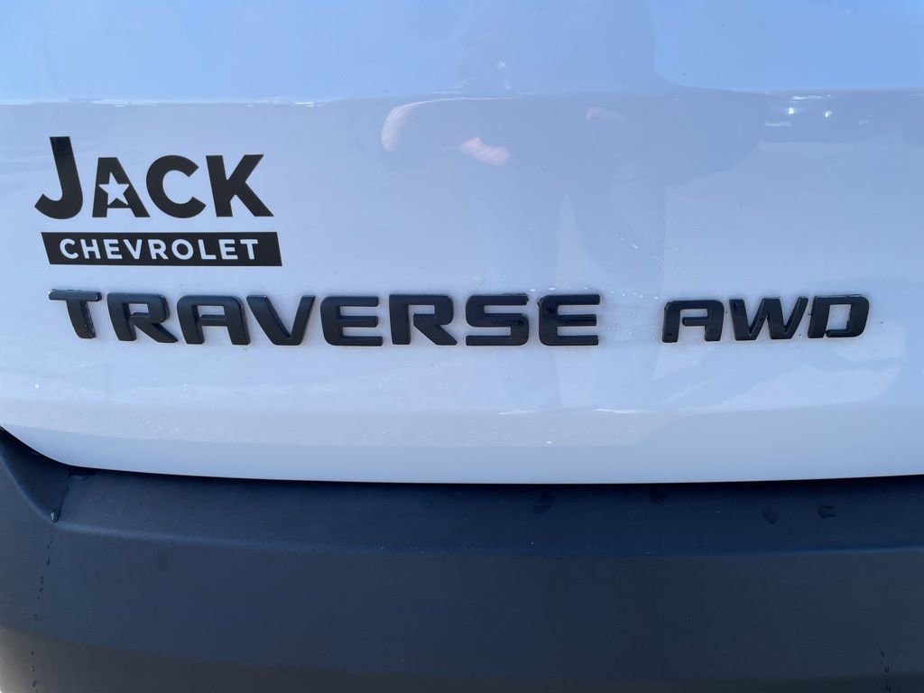 Used 2023 Chevrolet Traverse LT AWD/4WD image 7