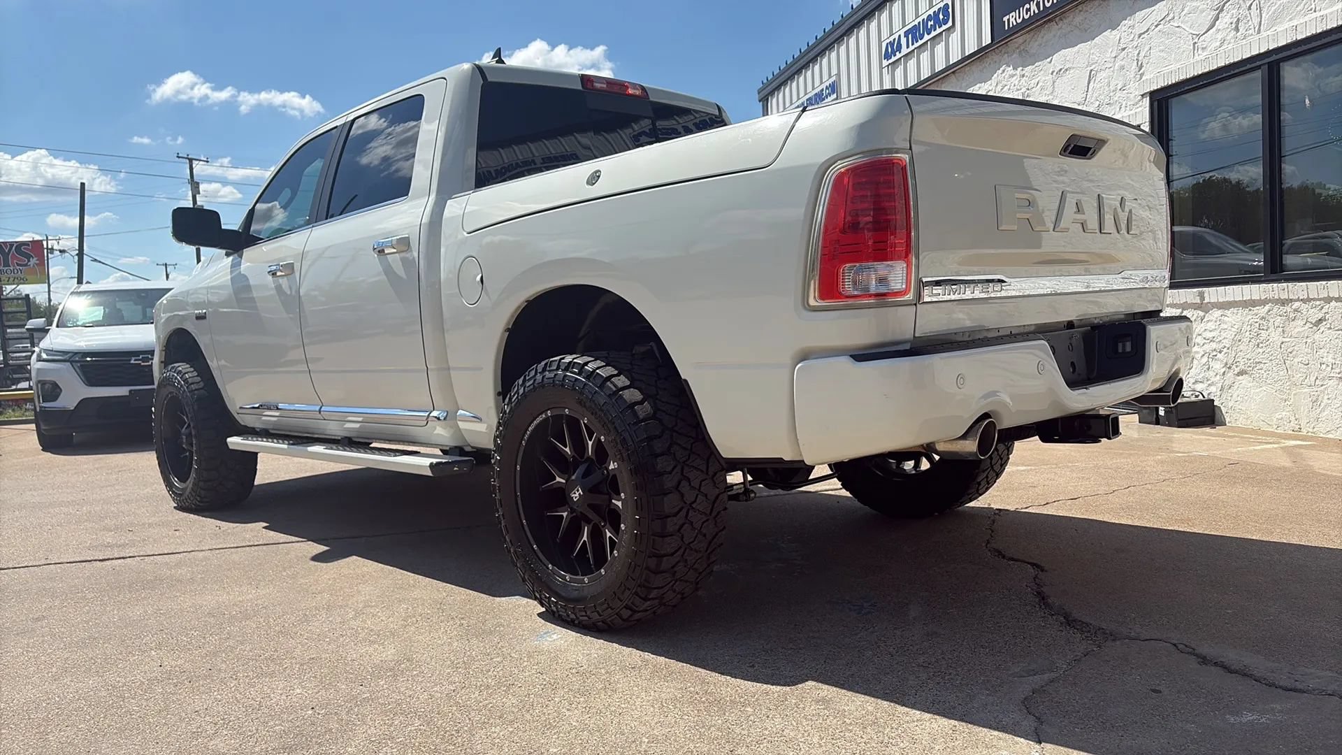 Used 2017 RAM 1500 Limited AWD/4WD image 2