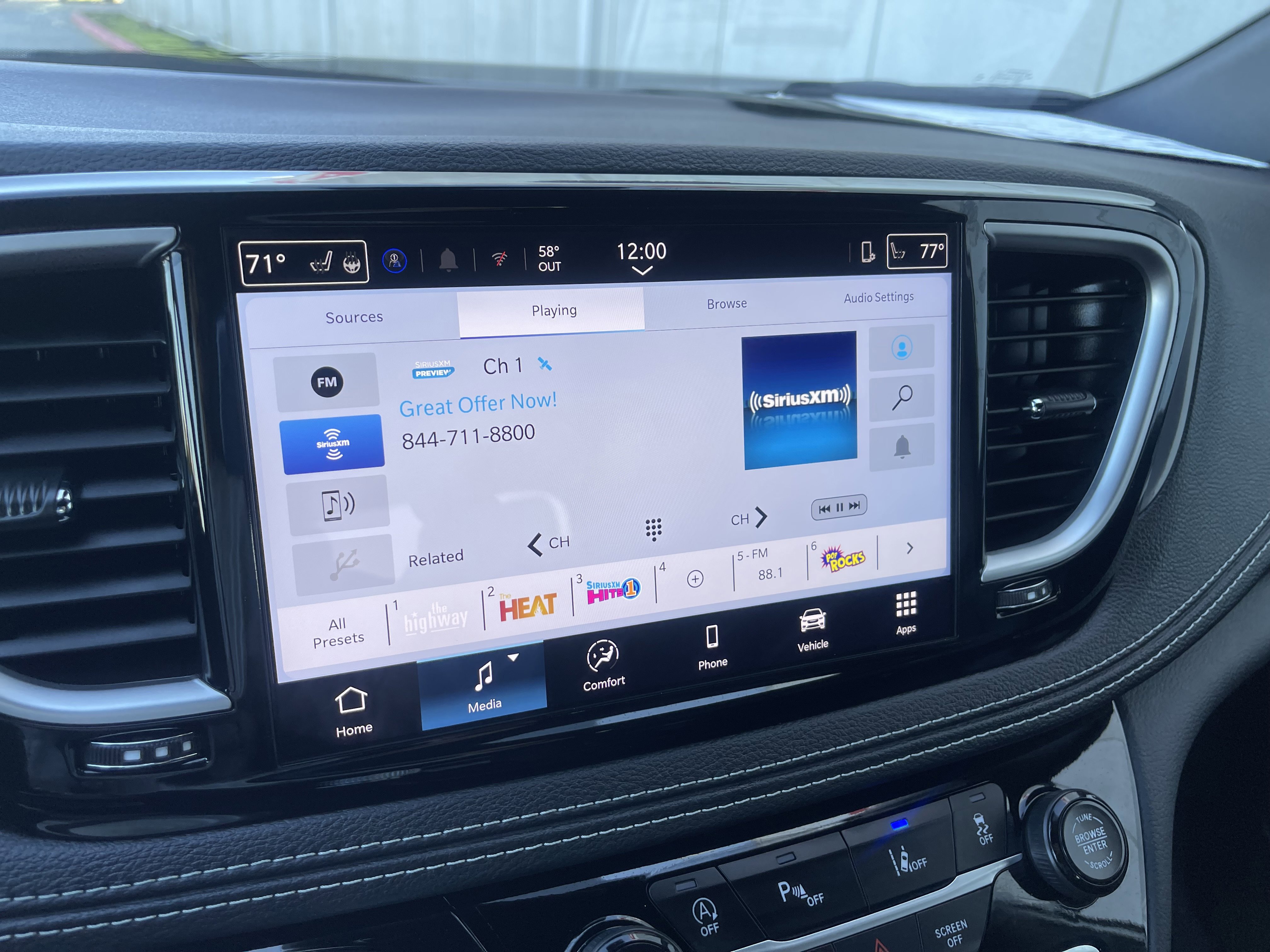 New 2026 Chrysler Pacifica Select FWD image 35