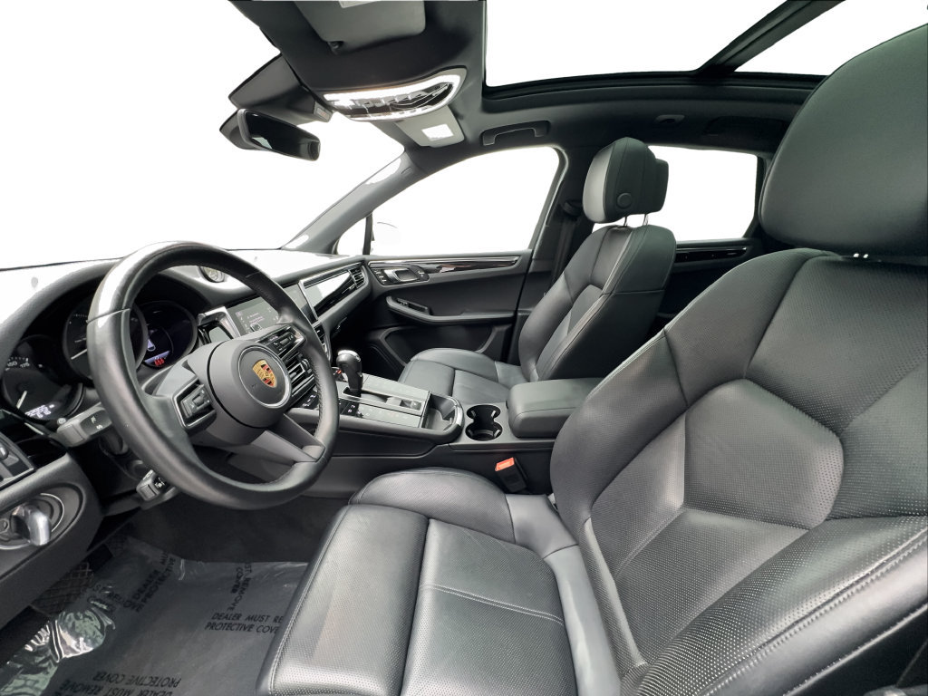 Used 2024 Porsche Macan w/ Premium Plus Package AWD/4WD image 22