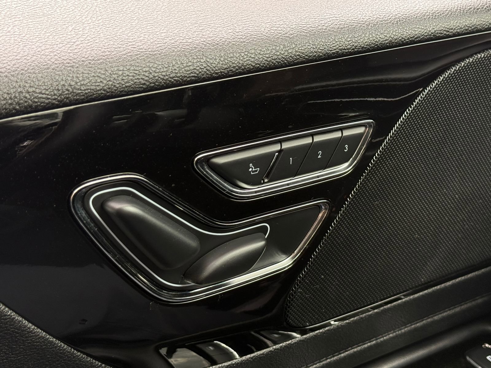 Certified 2023 Lincoln Aviator AWD w/ Premium Package image 43