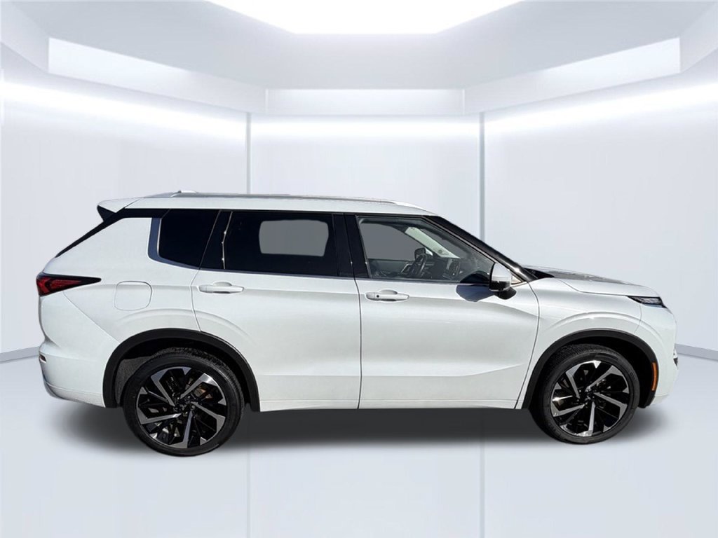 Used 2024 Mitsubishi Outlander SEL FWD image 8