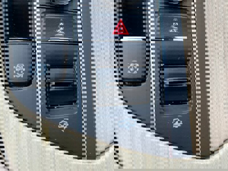 Used 2017 Maserati Levante w/ Luxury Package image 35