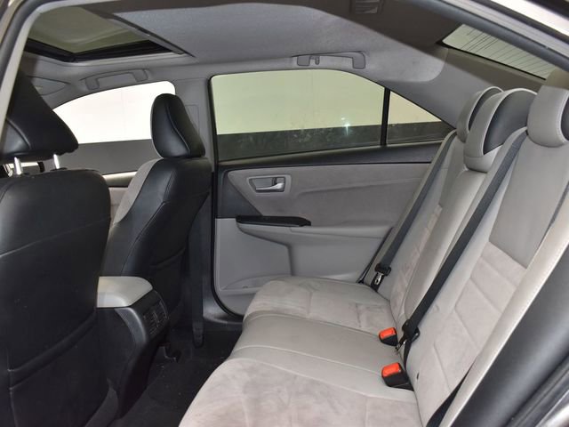 Used 2017 Toyota Camry XSE w/ Moonroof Package FWD image 10