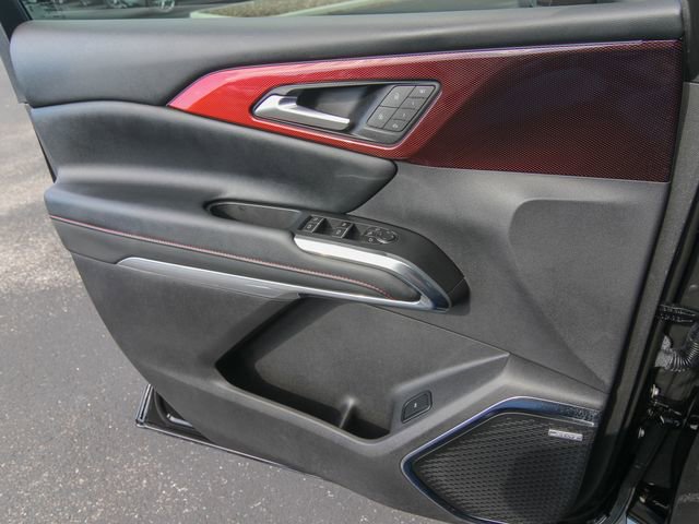 Used 2026 Chevrolet Traverse RS w/ LPO, Floor Liner Package AWD/4WD image 13