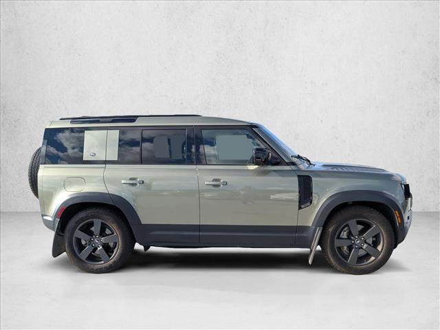 Used 2020 Land Rover Defender 110 SE AWD/4WD image 4