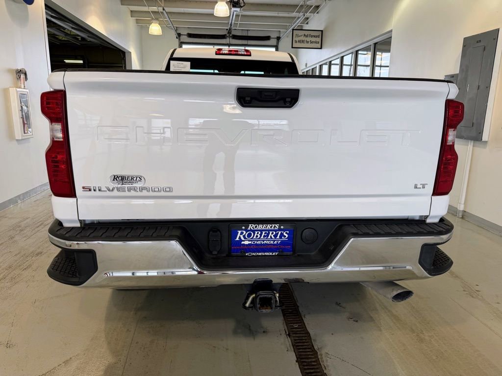Used 2022 Chevrolet Silverado 3500 LT w/ Convenience Package image 4