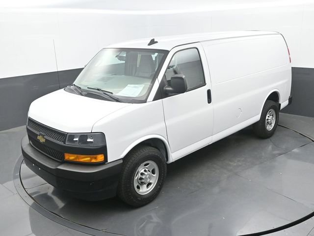 Used 2020 Chevrolet Express 2500 w/ Driver Convenience Package RWD image 29