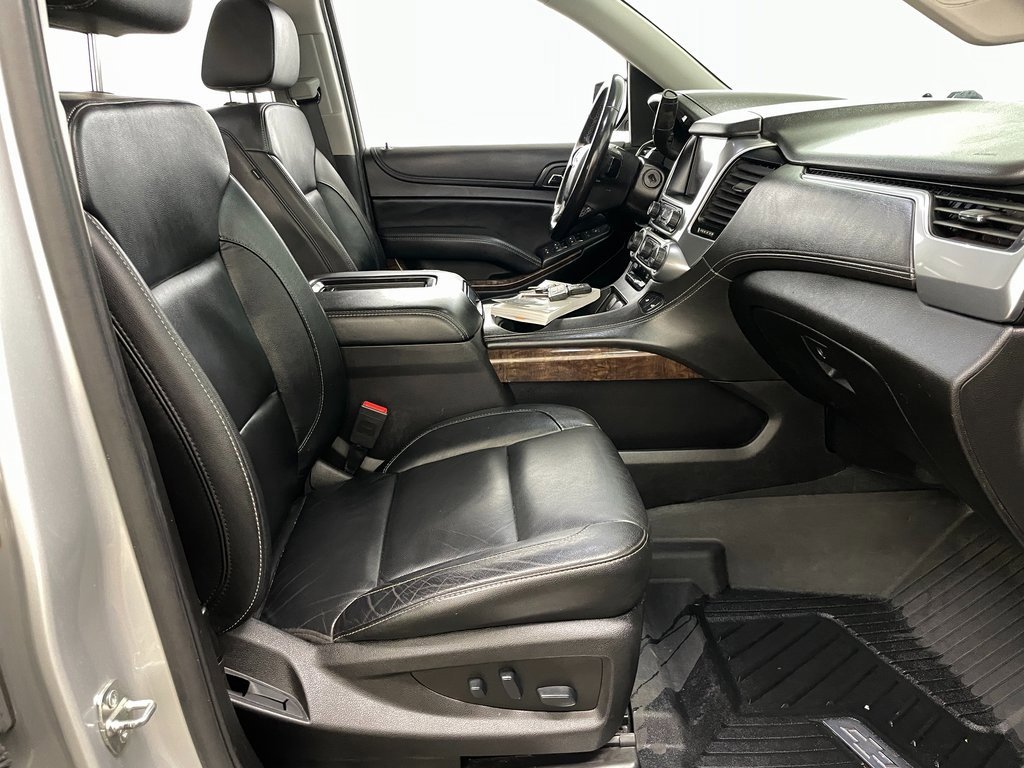 Used 2019 Chevrolet Suburban LT image 38