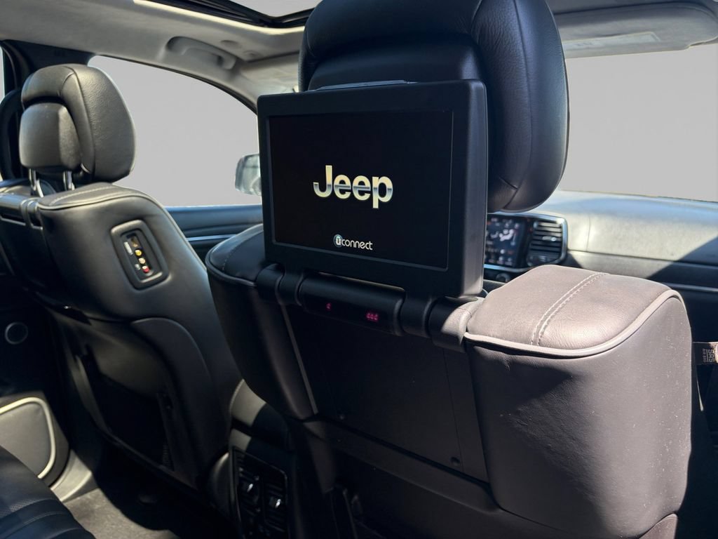 Used 2020 Jeep Grand Cherokee Summit w/ Platinum Series Group AWD/4WD image 18