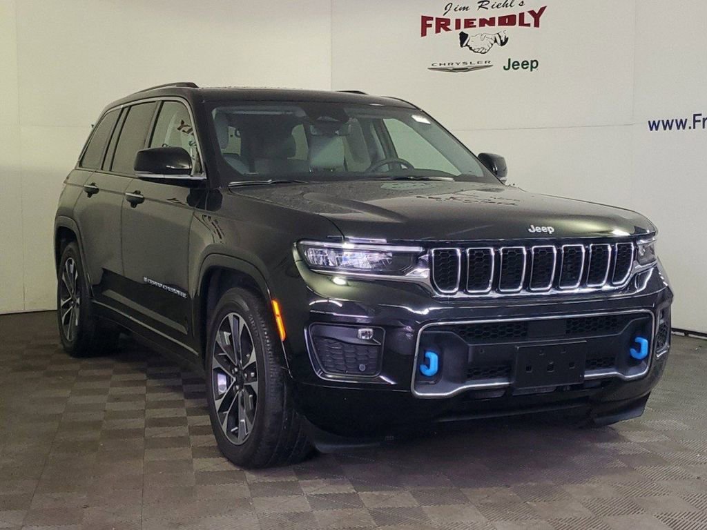 Used 2022 Jeep Grand Cherokee Overland w/ Luxury Tech Group IV AWD/4WD video 2