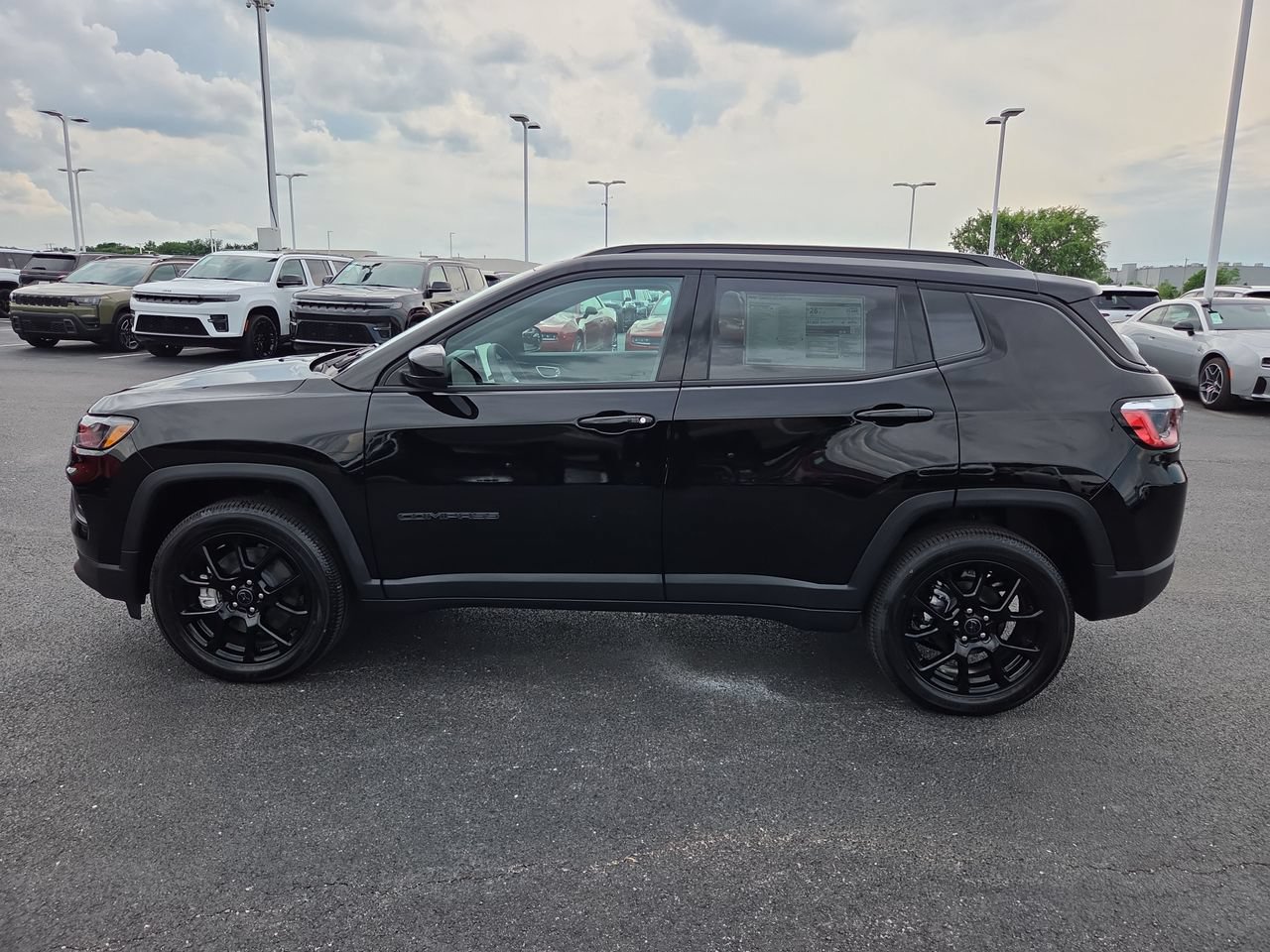 New 2026 Jeep Compass Latitude AWD/4WD image 4