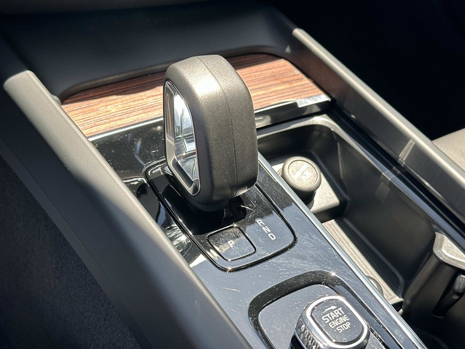 Used 2025 Volvo V60 B5 Cross Country Plus AWD/4WD image 14