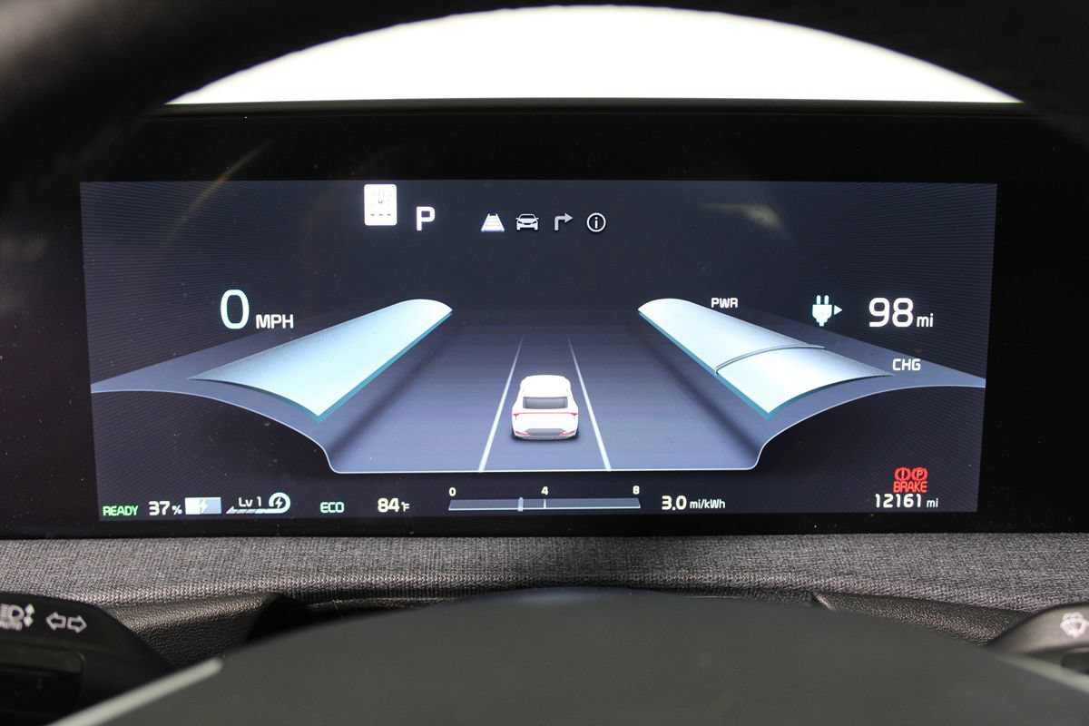 Used 2024 Kia EV6 Light RWD image 11