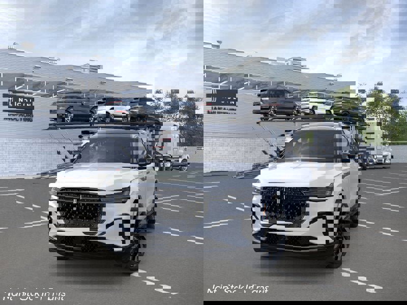 New 2026 Lincoln Nautilus Reserve image 2