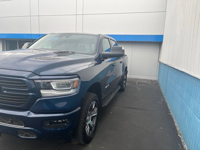 Used 2023 RAM 1500 Laramie AWD/4WD image 4