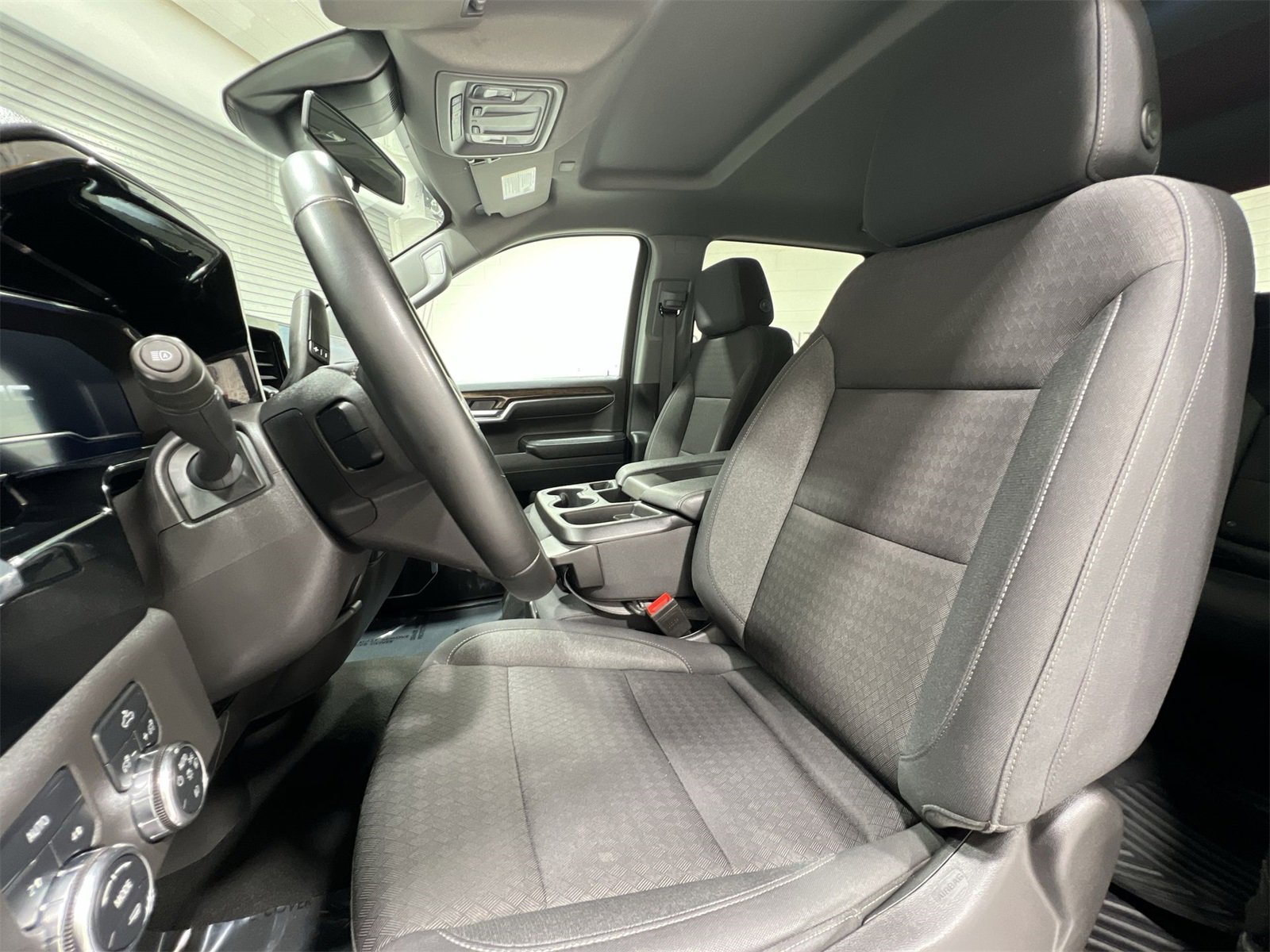 Used 2024 GMC Sierra 1500 Elevation image 11