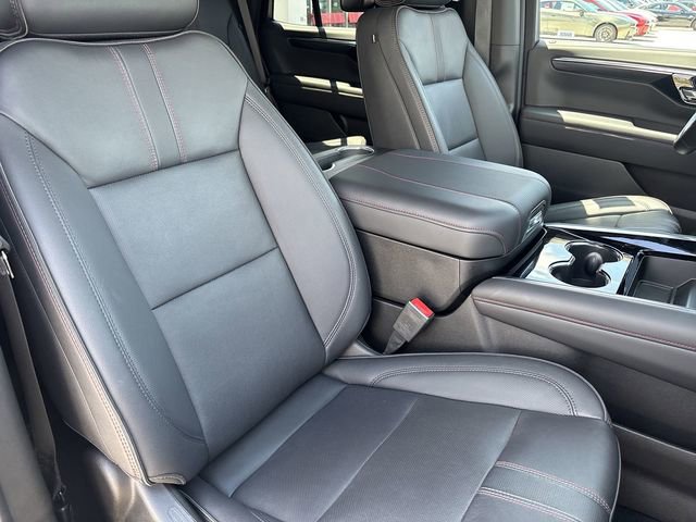 Used 2025 Chevrolet Tahoe RST AWD/4WD image 13