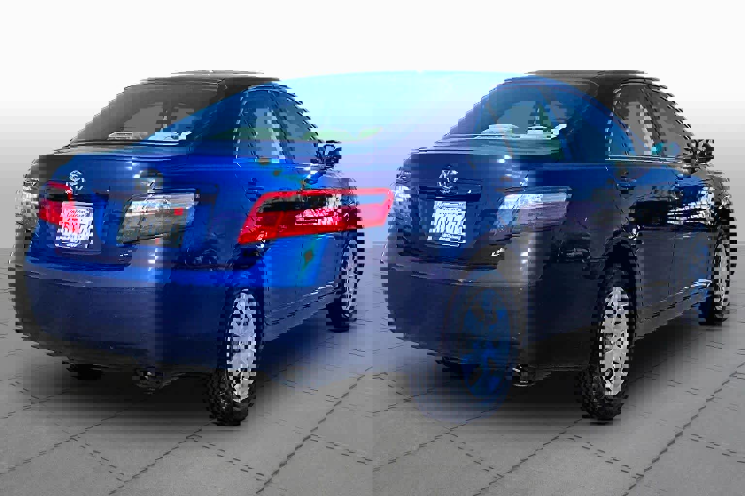 Used 2009 Toyota Camry LE FWD image 12