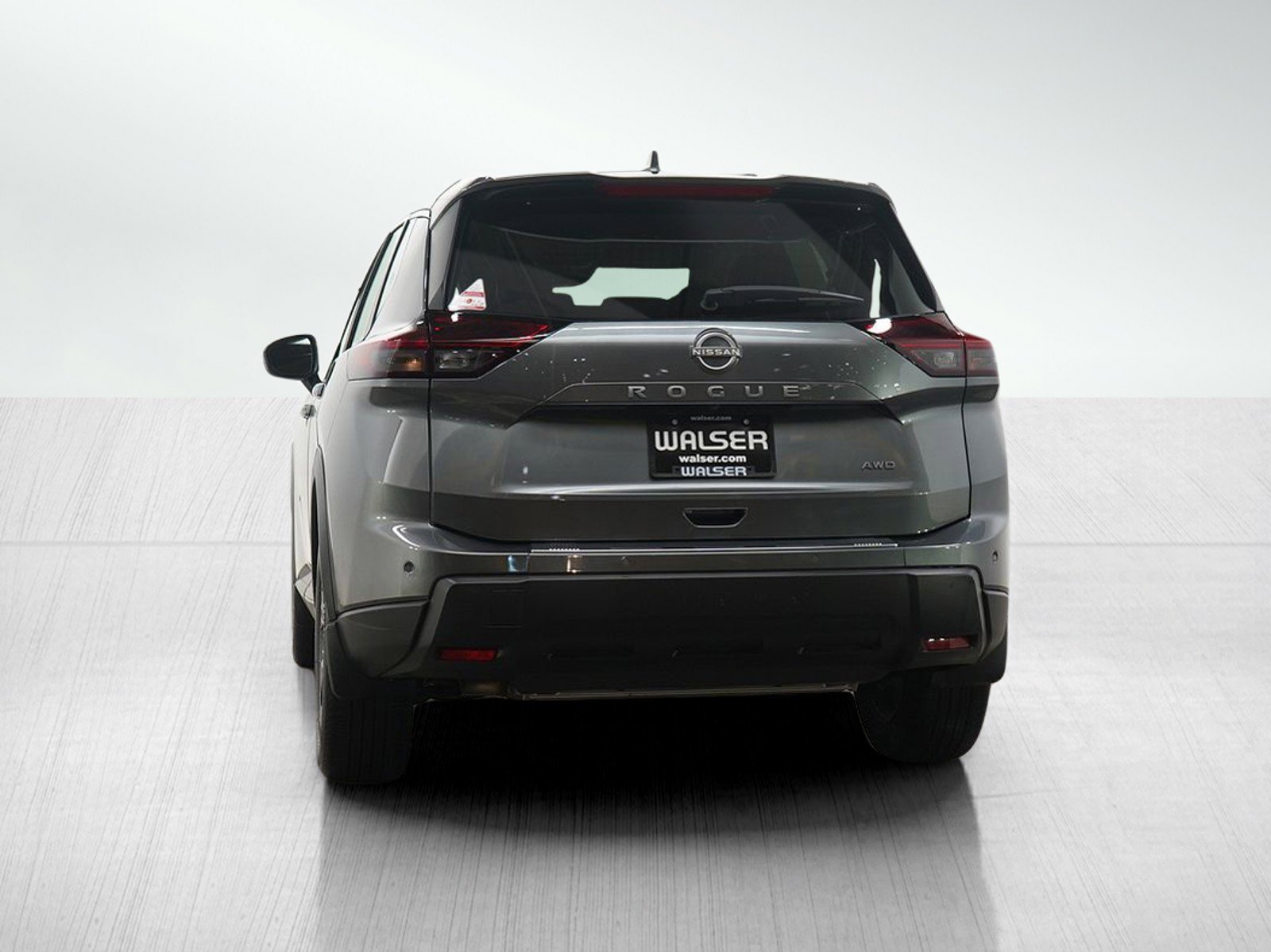 Used 2025 Nissan Rogue SV image 4