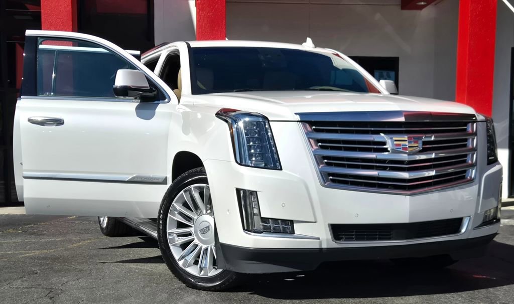 Used 2019 Cadillac Escalade ESV Platinum image 16