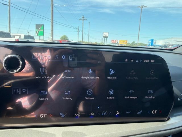 New 2027 Chevrolet Traverse LT w/ Driver Confidence Package FWD image 23