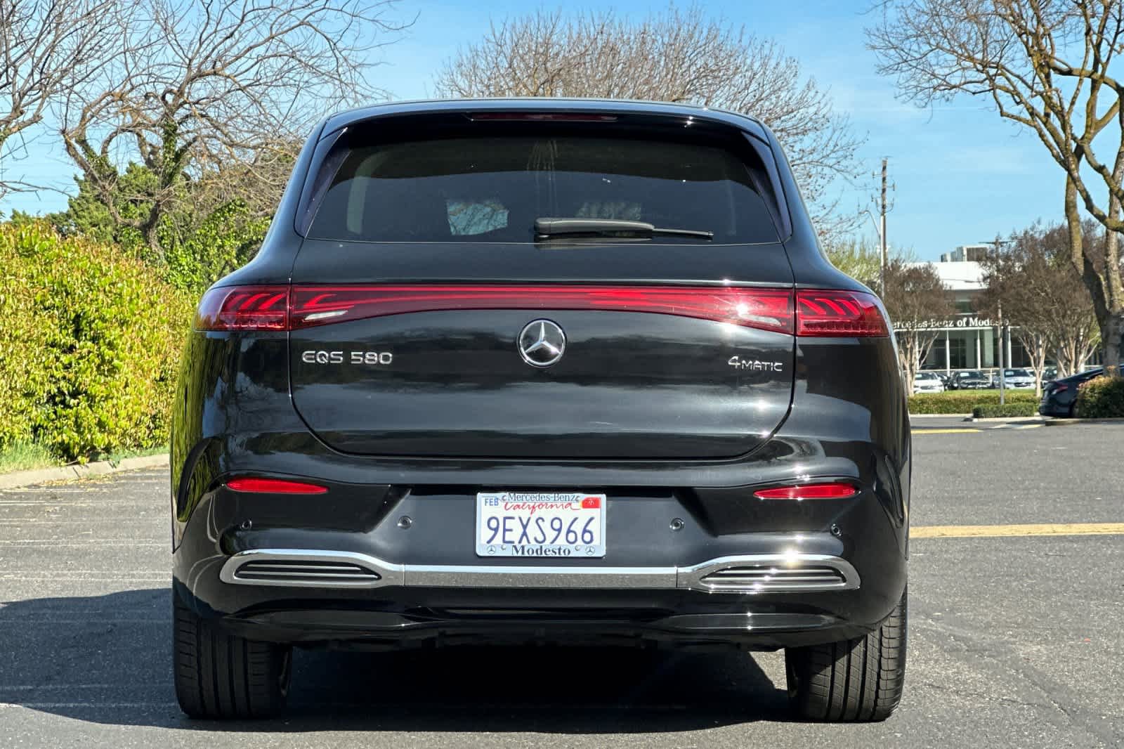 Used 2023 Mercedes-Benz EQS 580 4MATIC SUV image 4