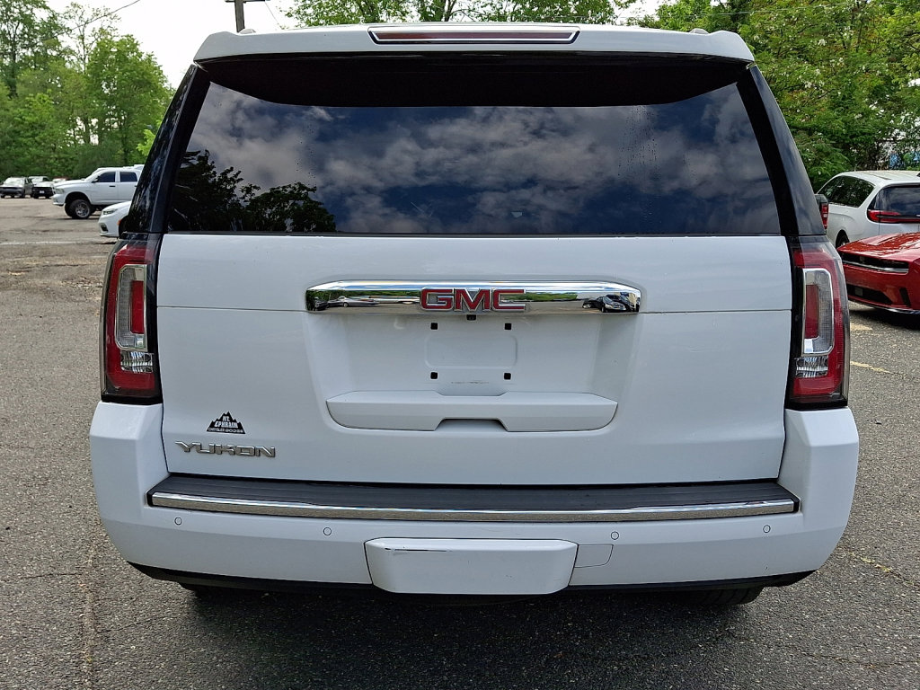 Used 2017 GMC Yukon Denali AWD/4WD image 3