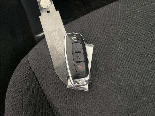 Certified 2025 Nissan Kicks Play S image 29