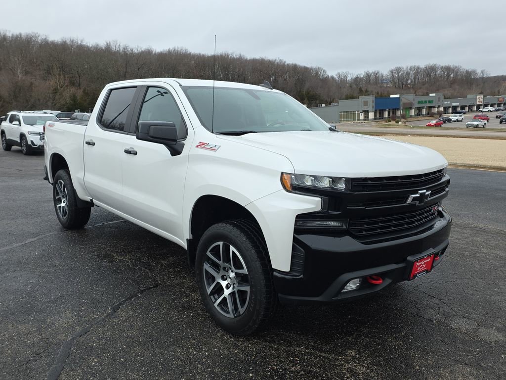 Used 2019 Chevrolet Silverado 1500 LT Trail Boss w/ Convenience Package image 2