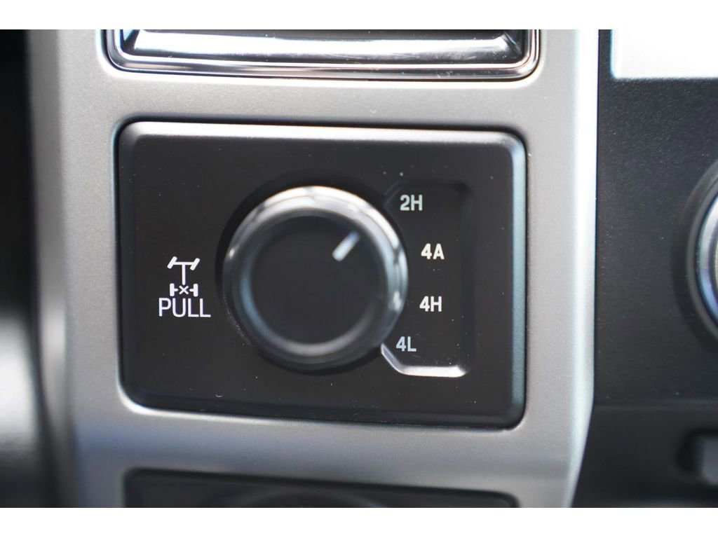 Used 2018 Ford F150 Lariat w/ Equipment Group 502A Luxury AWD/4WD image 22