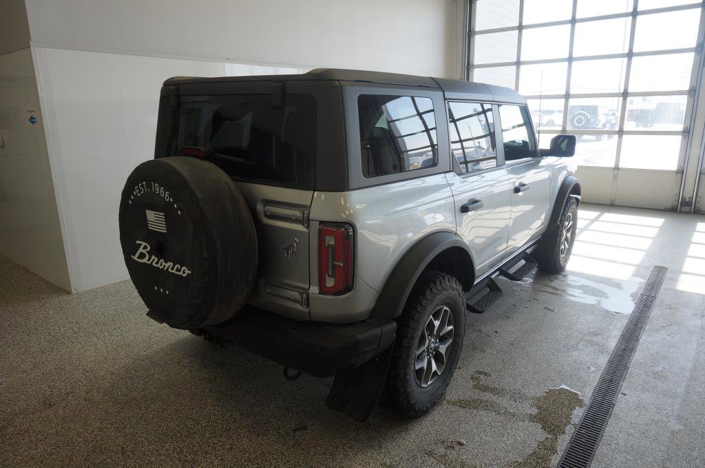 Used 2023 Ford Bronco Badlands image 7