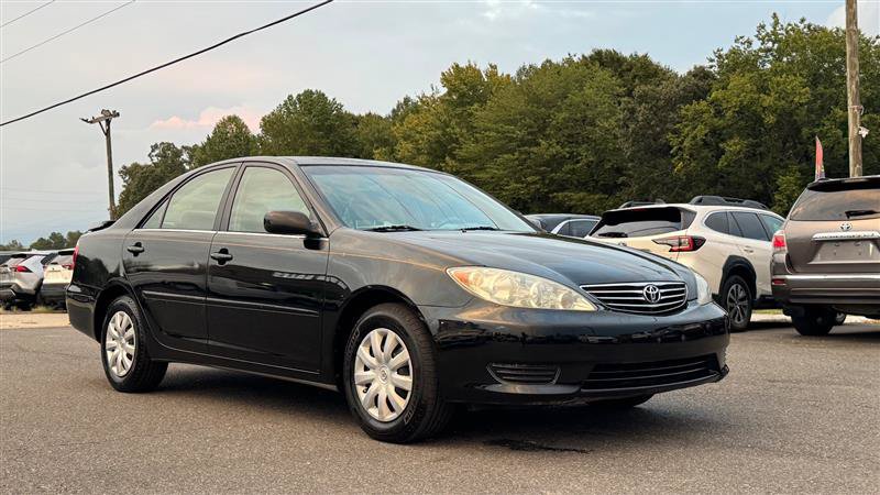 Used 2005 Toyota Camry LE FWD image 4