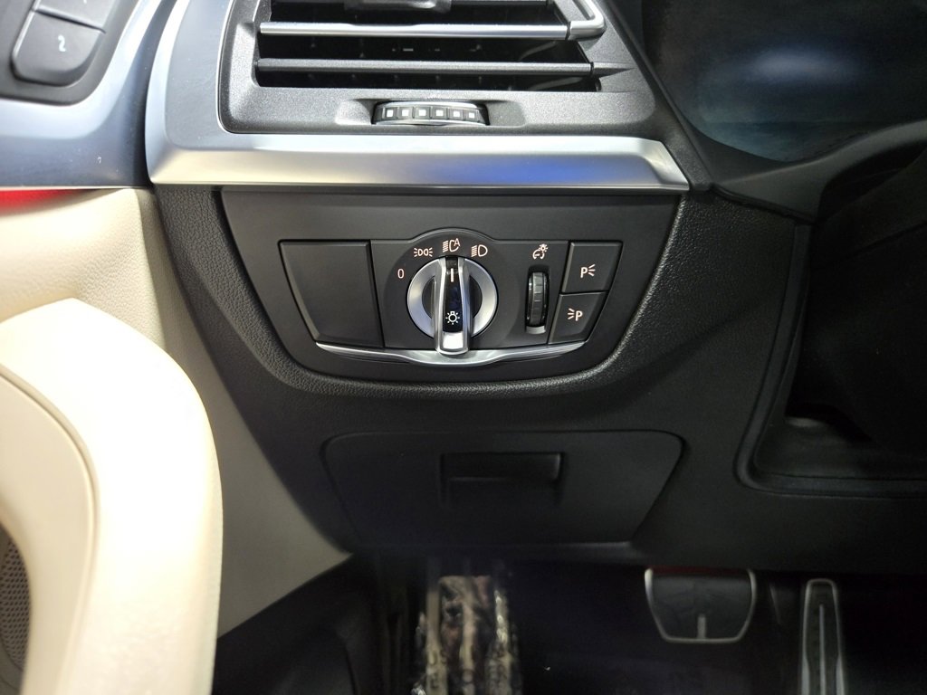 Used 2023 BMW X4 xDrive30i w/ M Sport Package image 13