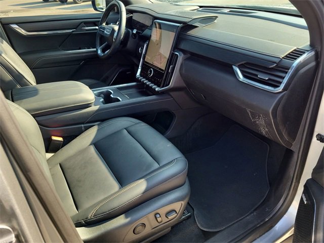 Used 2024 GMC Acadia Elevation w/ Trailering Package image 27