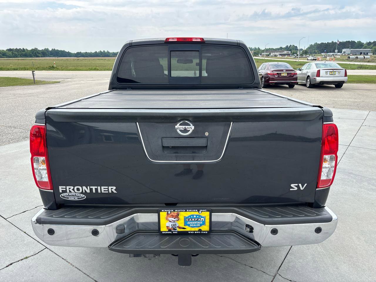 Used 2015 Nissan Frontier SV w/ SV Value Truck Package RWD image 5