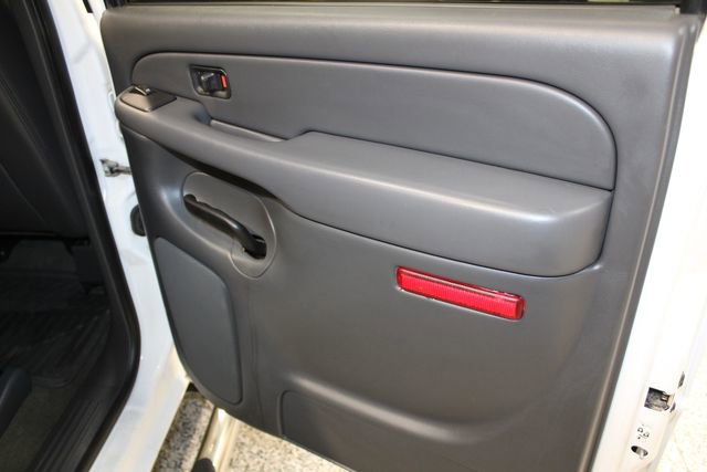 Used 2006 Chevrolet Silverado 2500 LT image 22
