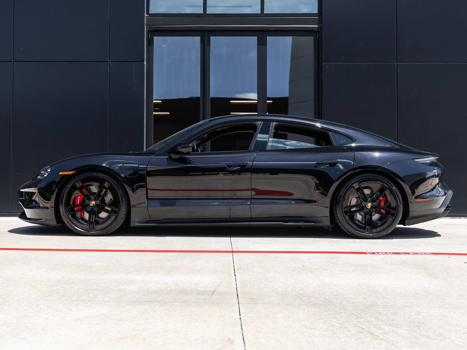 New 2026 Porsche Taycan GTS AWD/4WD image 2