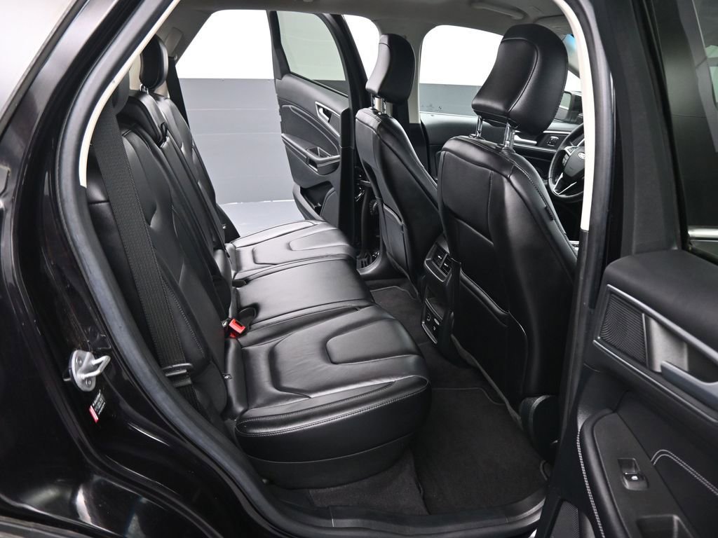 Certified 2022 Ford Edge Titanium image 6