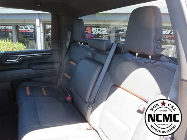 Used 2025 GMC Sierra 2500 AT4 AWD/4WD image 41